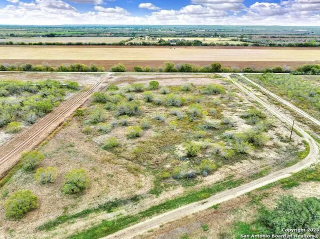 2049 County Road 451 Hondo, TX 78861